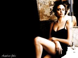 angelina-jolie-01